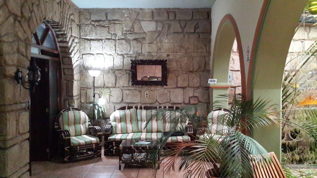Hostal Casa Dona Mercedes Quetzaltenango ภายนอก รูปภาพ