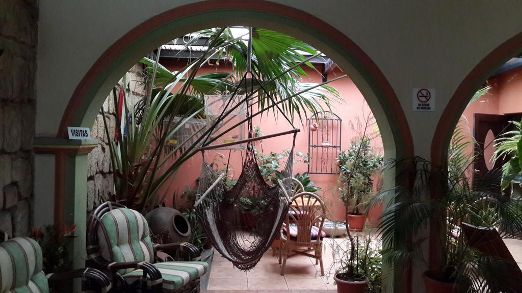 Hostal Casa Dona Mercedes Quetzaltenango ภายนอก รูปภาพ