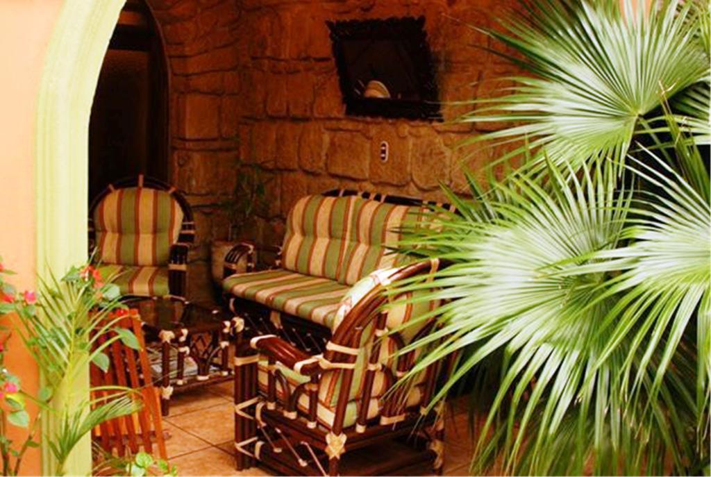 Hostal Casa Dona Mercedes Quetzaltenango ภายนอก รูปภาพ